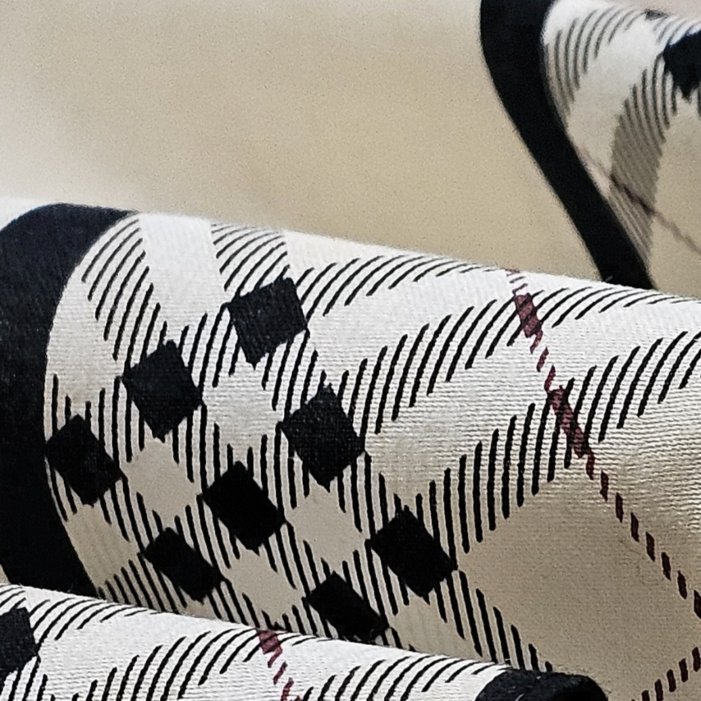 BURBERRY SCARF - Picture 5 of 12